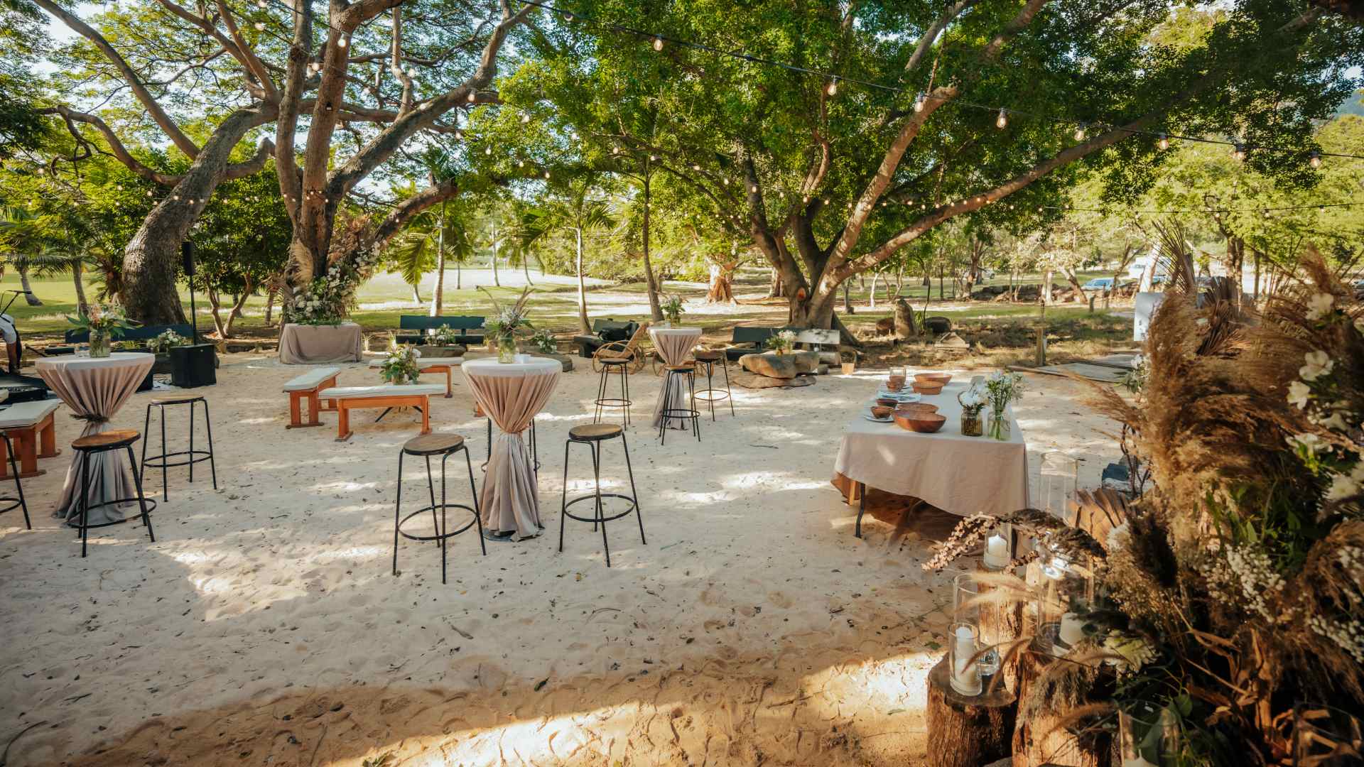Outdoor event venue in Case Noyale
